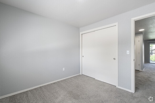 2BR, 1BA - 832SF - Second Bedroom