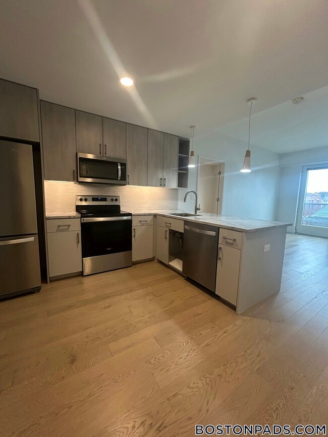 Photo - 55 Brighton Ave Unidad 207