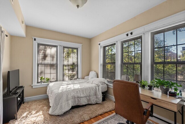 Photo - 740 Leland Ave Apartamentos