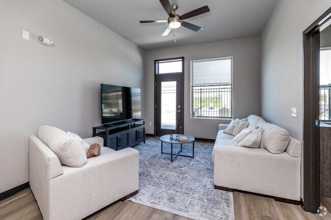 1 dormitorio, 1 baño - 630 pies cuadrados - Sala de estar - Brick Towne at Kettlestone