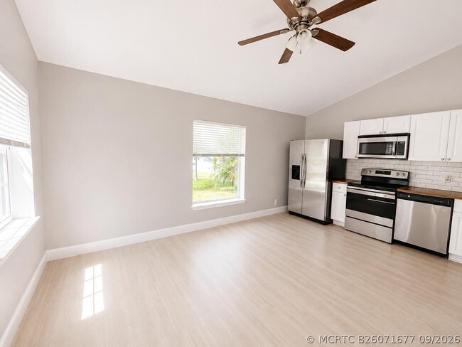 Photo - 32 Lake Osborne Dr Unit #6