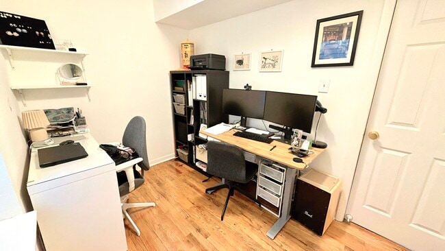 Flexible Second Bedroom Ideal for a Home Office - 1032 W 31st Pl Unit 1