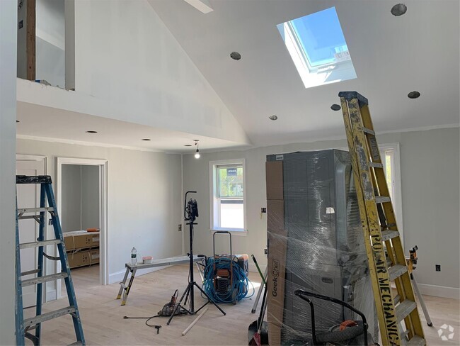 Building Photo - 144 2nd St Rental