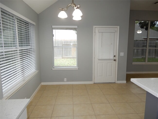 Building Photo - 1119 Nogales Bend Dr