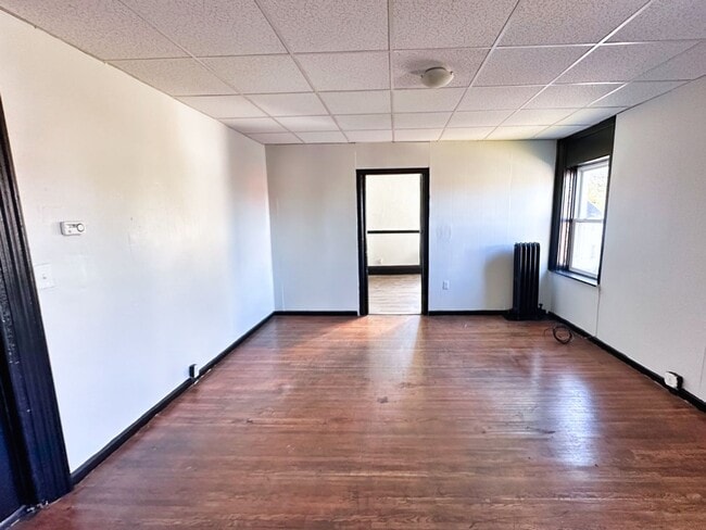 111-115 Lyell Avenue
