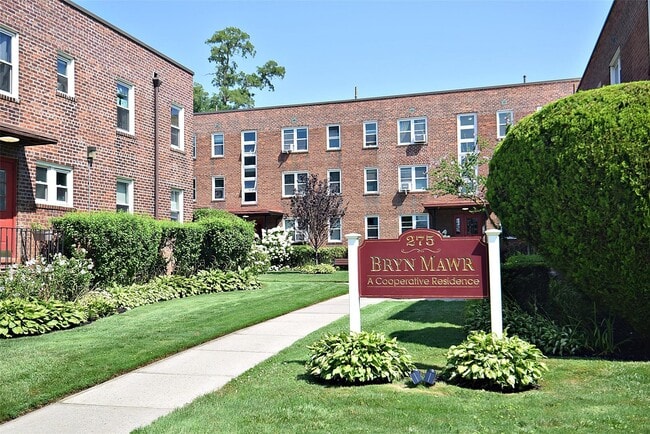 Building Photo - 275 Maple Ave Unit D1 Rental