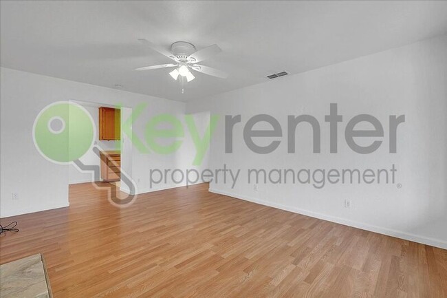 Photo - 4837 Jela Way