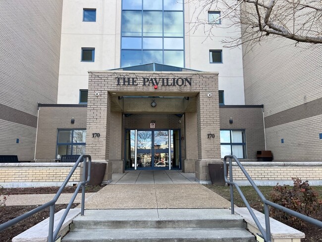 Building Photo - 170 Gore St Unit 412