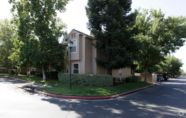 Sierra Ridge in Clovis, California. The pe... - Sierra Ridge in Clovis, California. The pe... Apartamentos