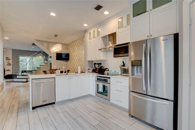 Photo - 1364 Harbor Vw W