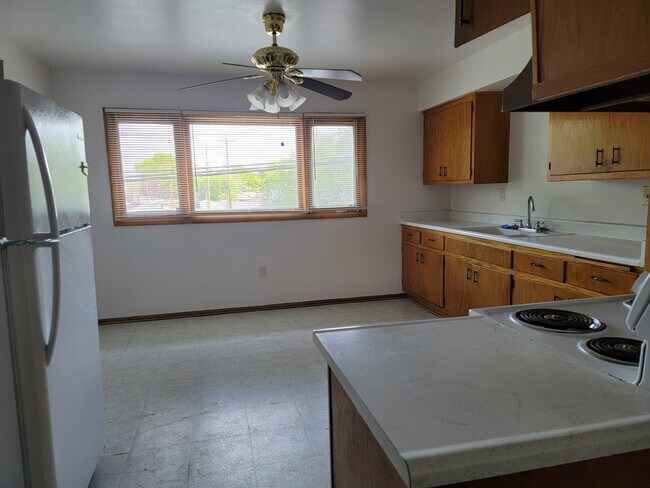 Photo - 9626 W Silver Spring Dr Unit 4