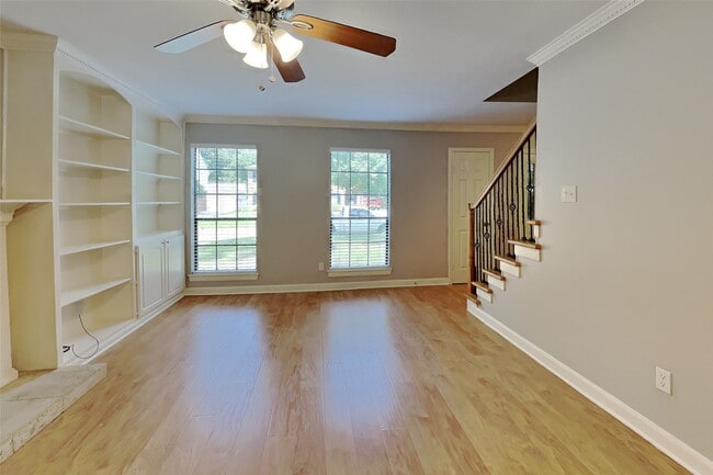 Photo - 3918 Forest Village Dr