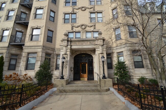 Photo - 1109 Boylston St Unit 1