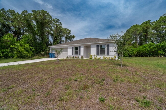 Photo - Bright & Spacious 3 Bedroom, 2 Bathroom Home with 2-Car Garage