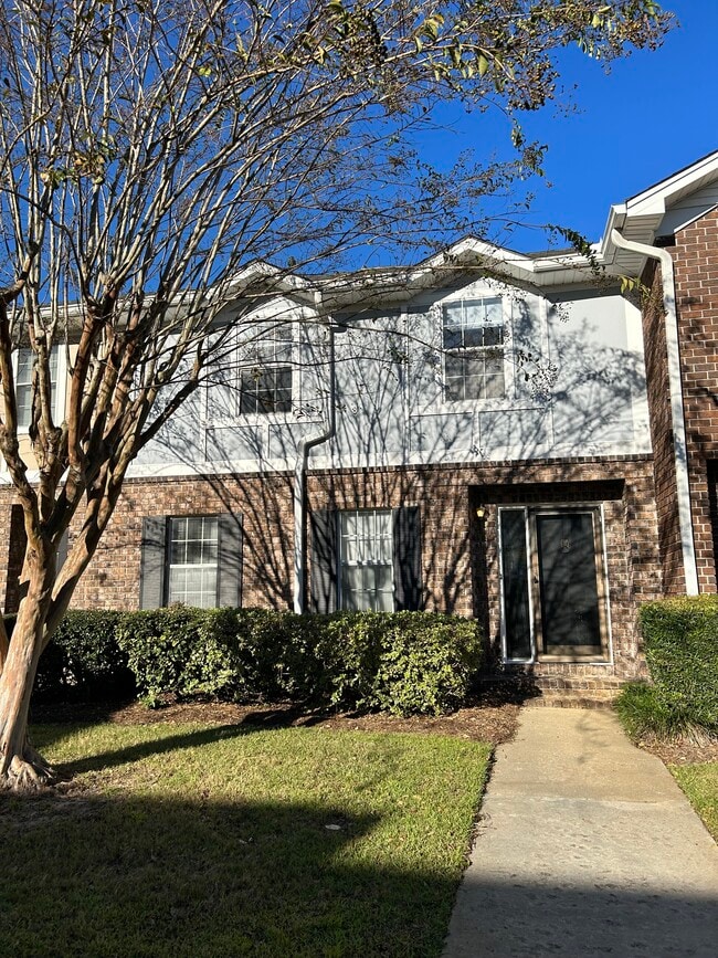 Building Photo - 2905 Cathedral Ln