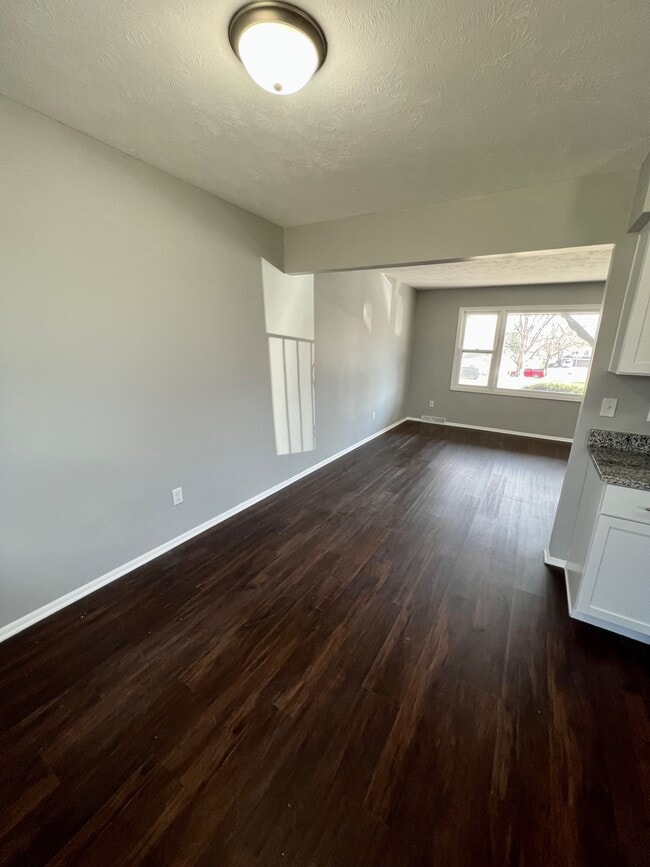 Building Photo - 6606 S 108th Terrace Rental
