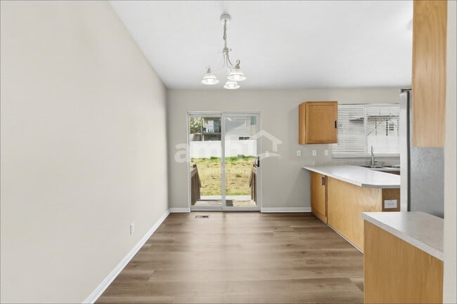 5692 S Stone Flower Wy