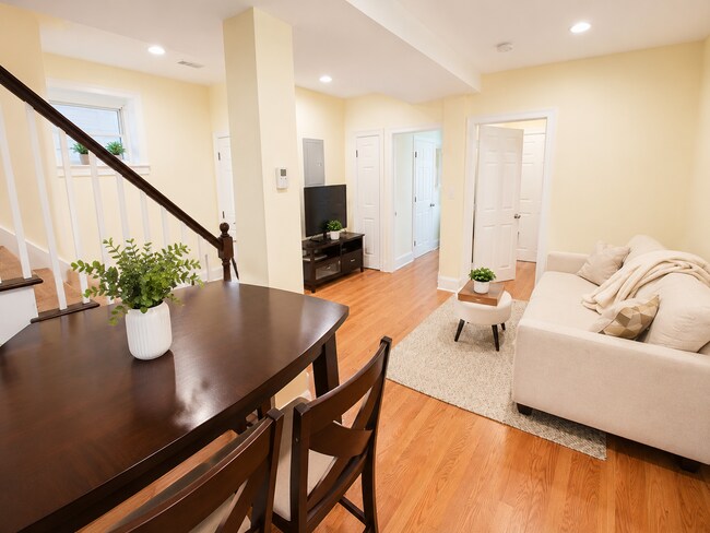Photo - 1203 Beacon St Unidad 1