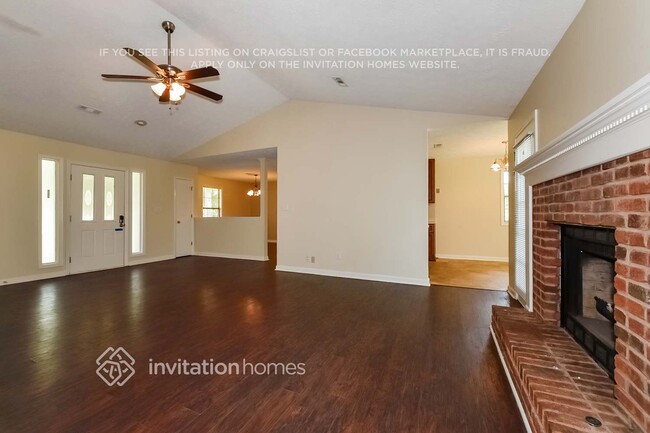 Photo - 213 Northbridge Dr