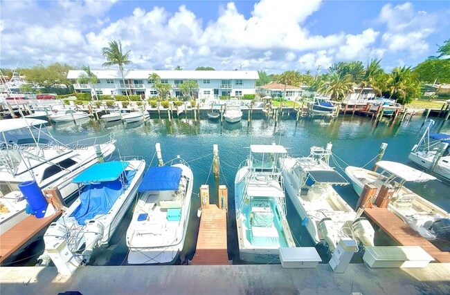 Building Photo - 2533 NE 15th St