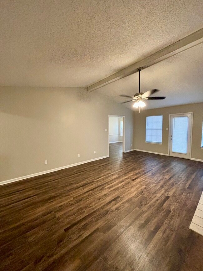3 Eastwood Ct