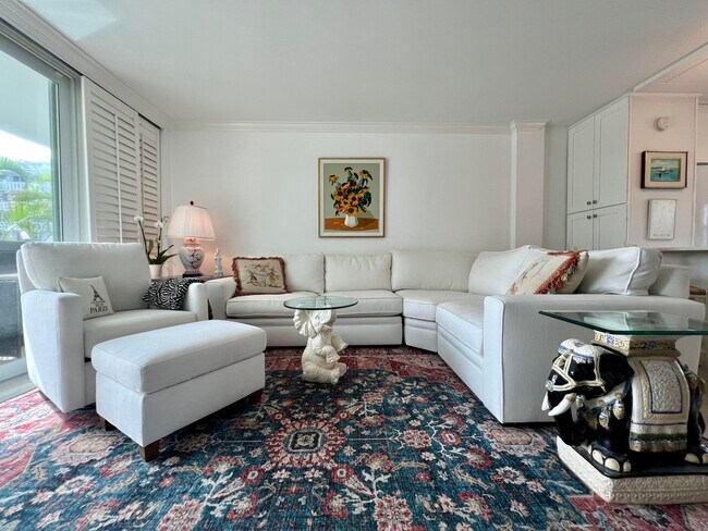 Photo - 139 Sunrise Ave Unidad 204