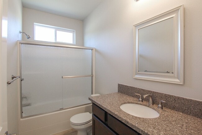 Photo - 1392 Bonhurst Dr