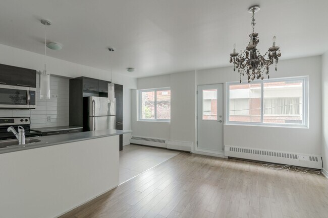 Photo - 809 Av Bloomfield