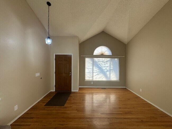Photo - ELEGANT 5BD in WOODLAND HILLS - Security Deposit Waiver Available