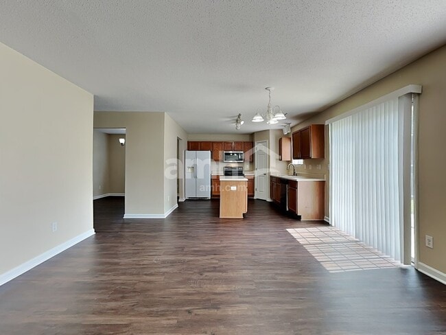 Photo - 221 Timberwood Dr