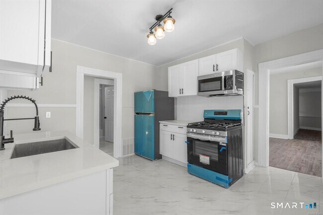 Photo - 725 Beechwood Ave