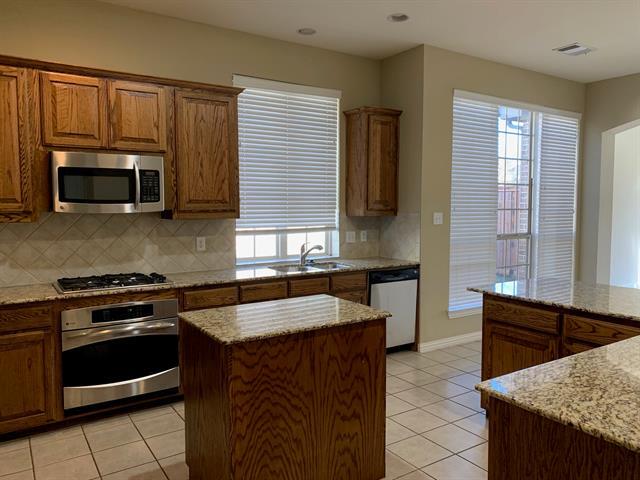 Photo - 1017 Somerset Cir