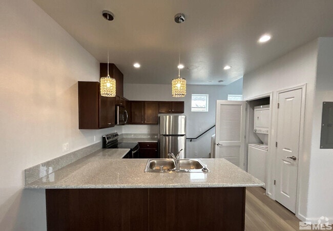 Building Photo - 2788 Plumas St Rental