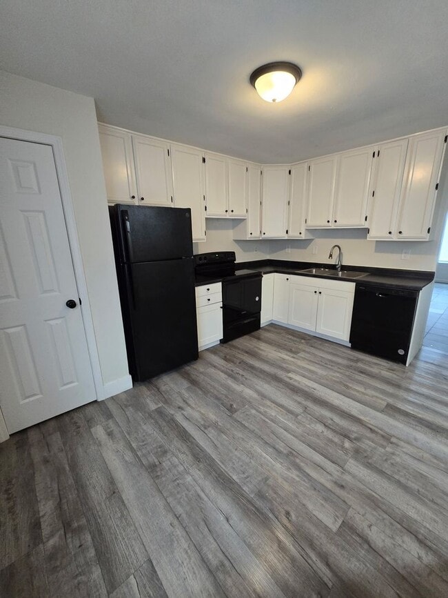 Photo - 5205 S Brooks Dr Unit B