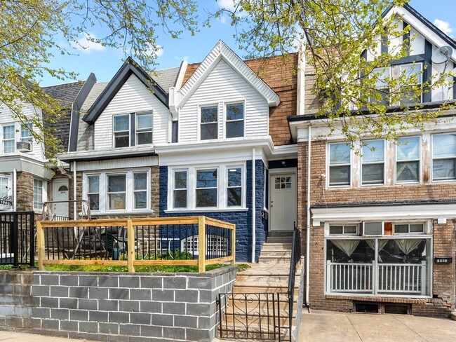 Photo - 1901A 72nd Ave