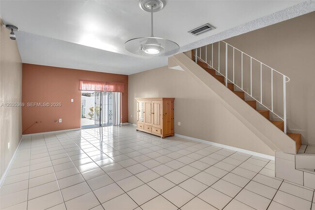 Photo - 1757 W 57th St Unit 211
