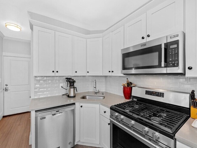 Photo - 356 Princeton St Unit 2