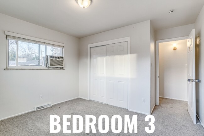 Photo - 2860 S Golden Way