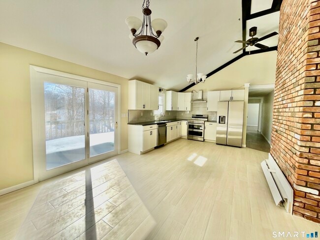 Photo - 62 Cambridge Dr