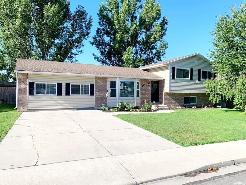 Photo - 1637 W Springwater Dr