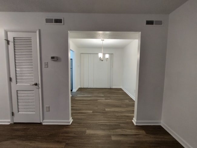 Photo - 5007 Lundy Dr