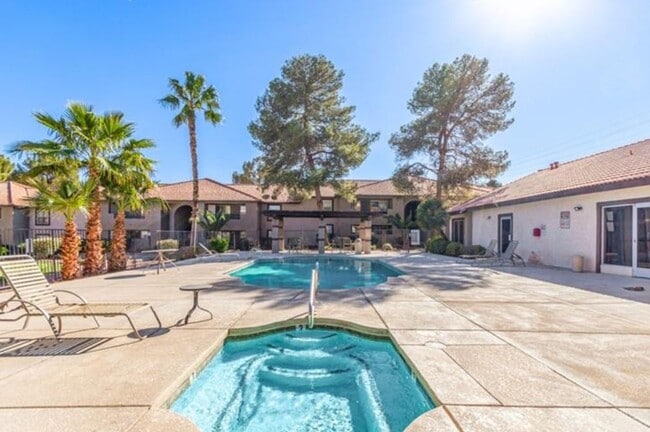 Building Photo - 2606 S Durango Dr Unit 266