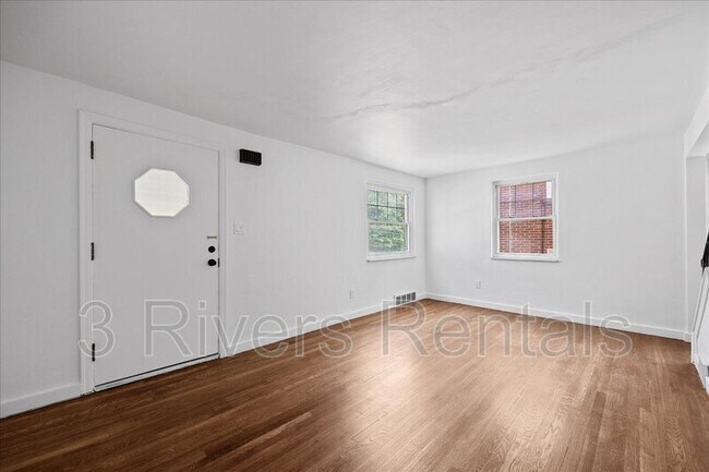 Photo - 2182 Pauline Ave