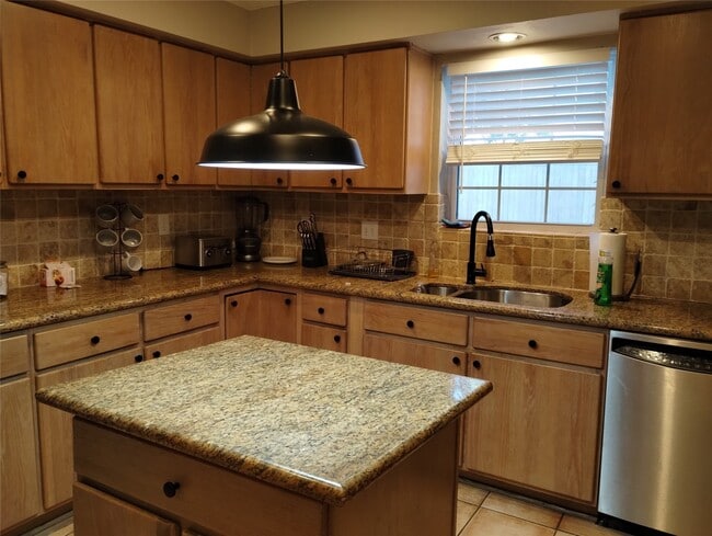 Photo - 11338 Bassdale Dr