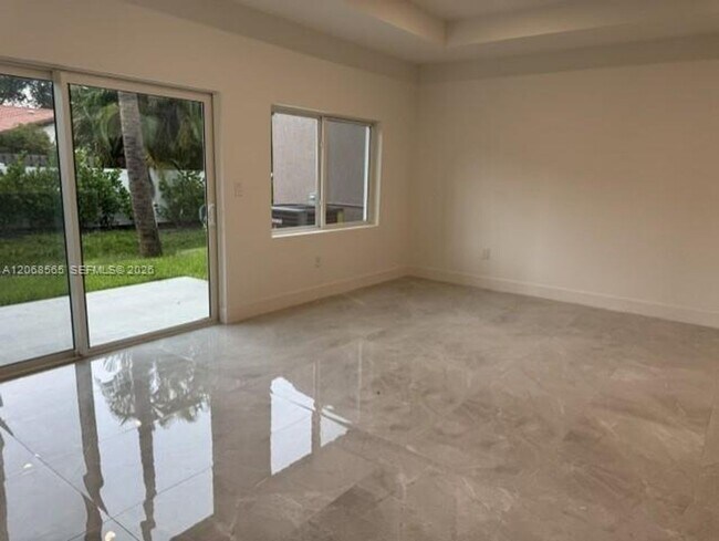 1521 NW 94th Ave