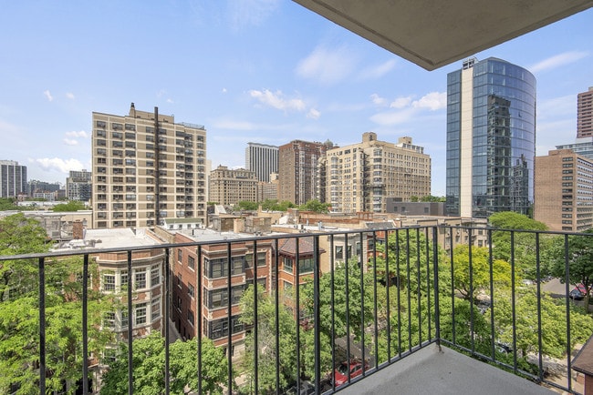 Photo - 441 W. Oakdale