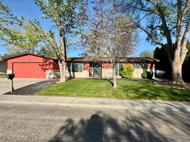 Building Photo - 2010 N Workland Ln