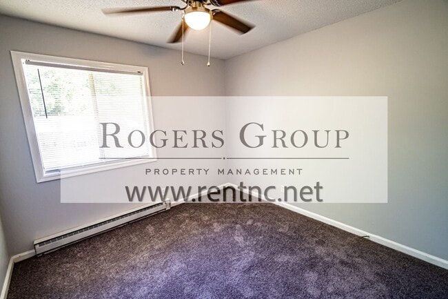 Photo - 106 Westbury Dr