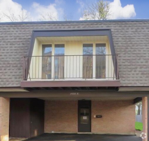 Building Photo - 1935 Tanglewood Dr Rental