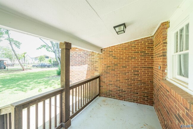 Photo - 2820 Union Dr NW